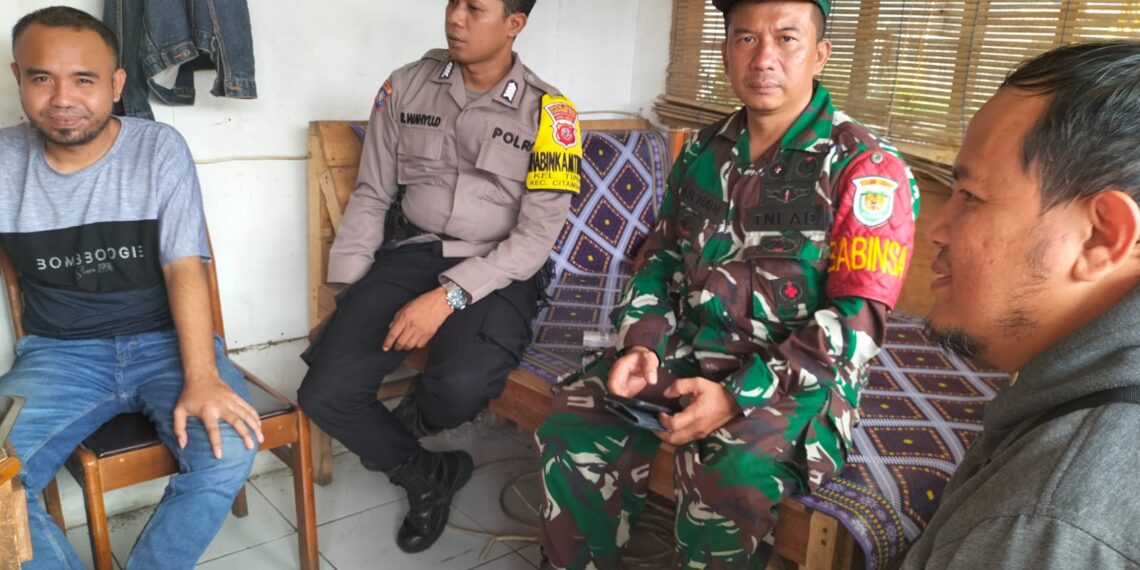 Upaya Dekatkan Dengan Warga Bhabinkamtibmas Polsek Citamiang Bersama Babinsa Sambang Warga Binaannya