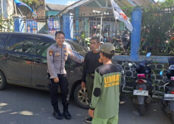 Guna menciptakan keamanan dan kondusif, Polsek Citamiang Patroli Dialogis dan Sambangi Warga.