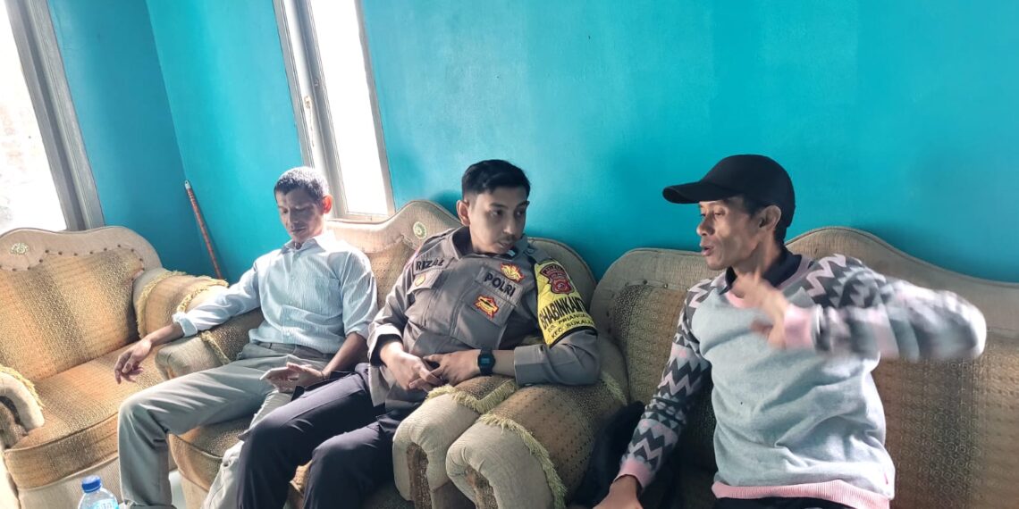 Melalui Giat Sambang, Cara Bhabinkamtibmas Polsek Sukalarang Sampaikan Imbauan Kamtibmas Kepada Warga Binaan.