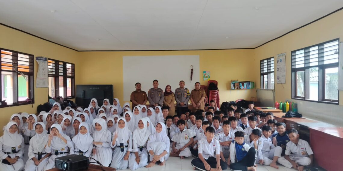 Police Goes To School,Ini Cara Polsek Cireunghas Cegah Kenakalan Remaja