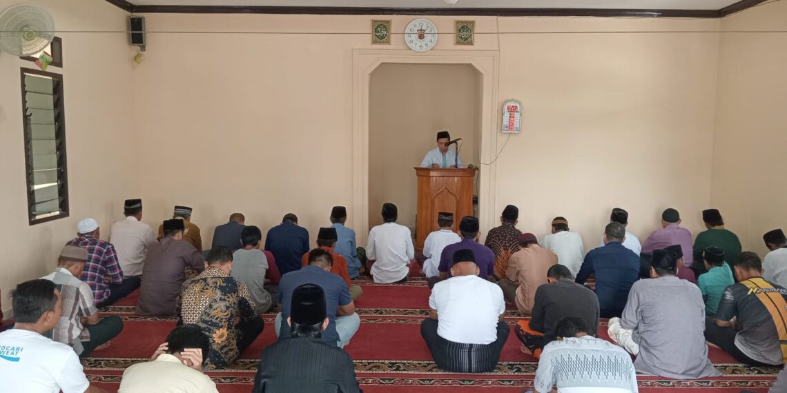 Kegiatan Safari Shalat Jum’at Keliling (Jumling) Polsek Gunung Puyuh