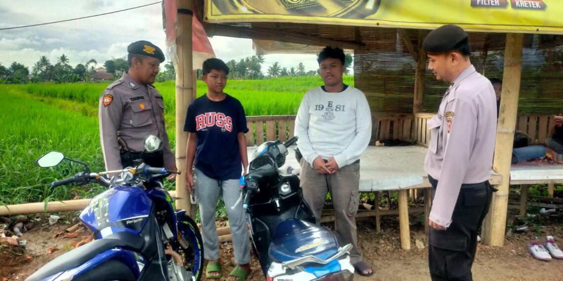 Unit Samapta laksanakan patroli dialogis Siang hari dan berikan himbauan kamtibmas