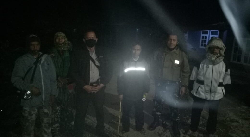 Bhabinkamtibmas Polsek Kadudampit Sambang Pos Kamling