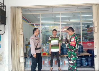 Datangi Warga Langsung, Babinkamtibmas Berikan Himbauan Gukamtibmas