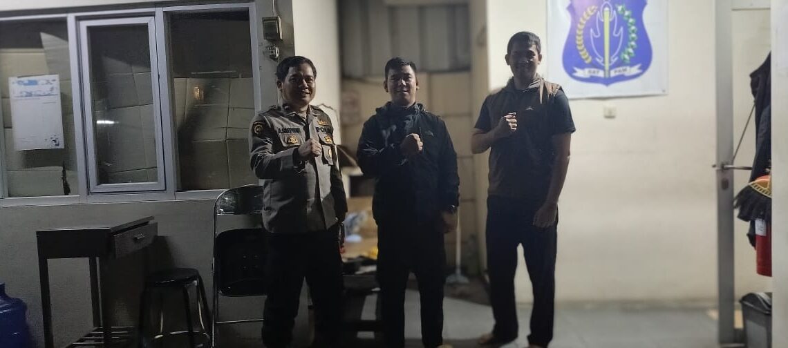 Antisipasi Gukamtibmas, anggota patroli  Polsek Warudoyong Polres Sukabumi Kota Gencar Laksanakan Patroli Malam Hari.