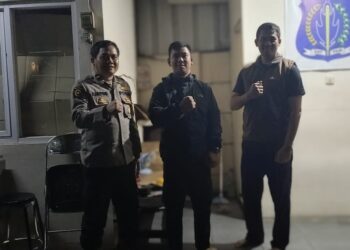 Antisipasi Gukamtibmas, anggota patroli  Polsek Warudoyong Polres Sukabumi Kota Gencar Laksanakan Patroli Malam Hari.