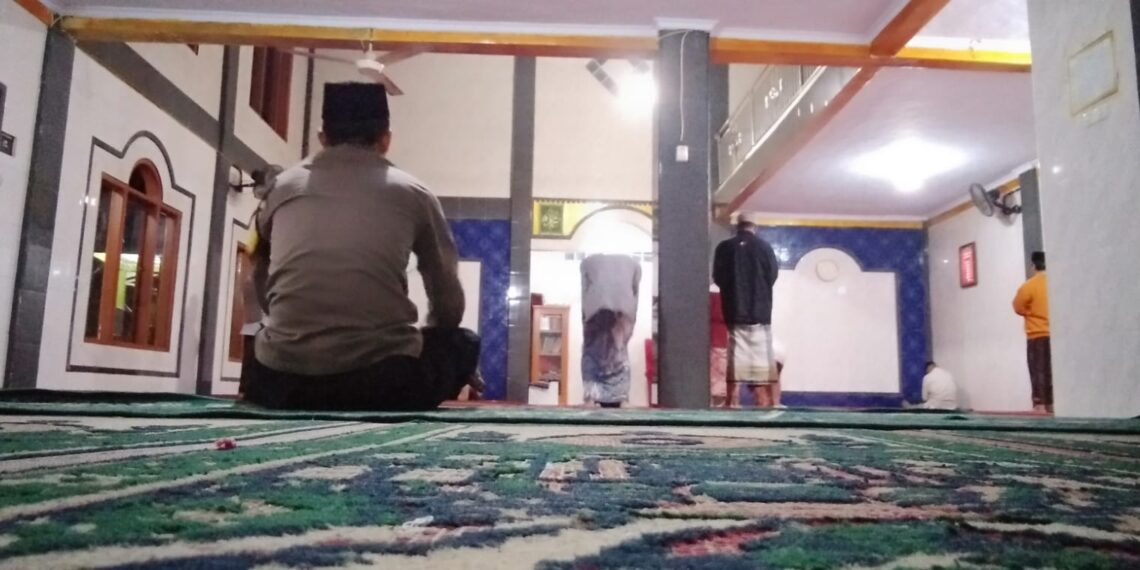 Sholat Subuh Berjamaah Bhabinkamtibmas Kelurahan Cikondang Polsek Citamiang