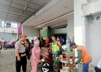 Datangi Warga Langsung, Babinkamtibmas Berikan Himbauan Gukamtibmas