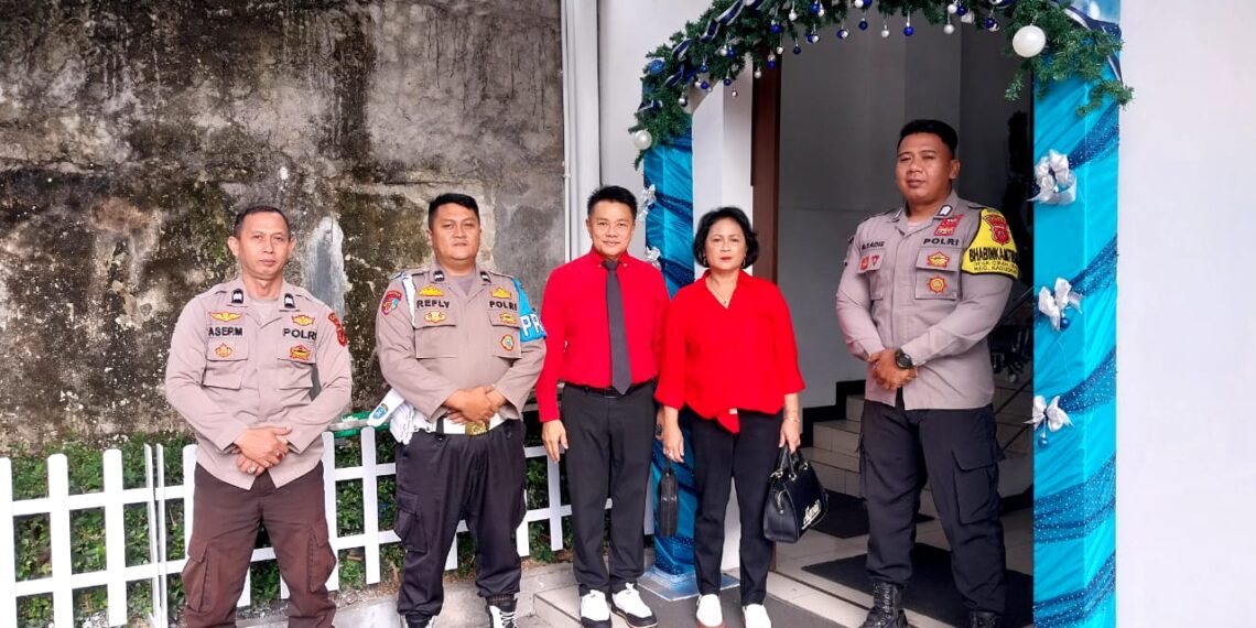 Polsek Kadudampit Laksanakan pengamanan gereja gbi indokuring kota sukabumi