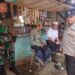 Memasuki Musim Hujan, Senergitas TNI – Polri Bhabinkamtibmas Himbau Warga Waspada Bencana Alam