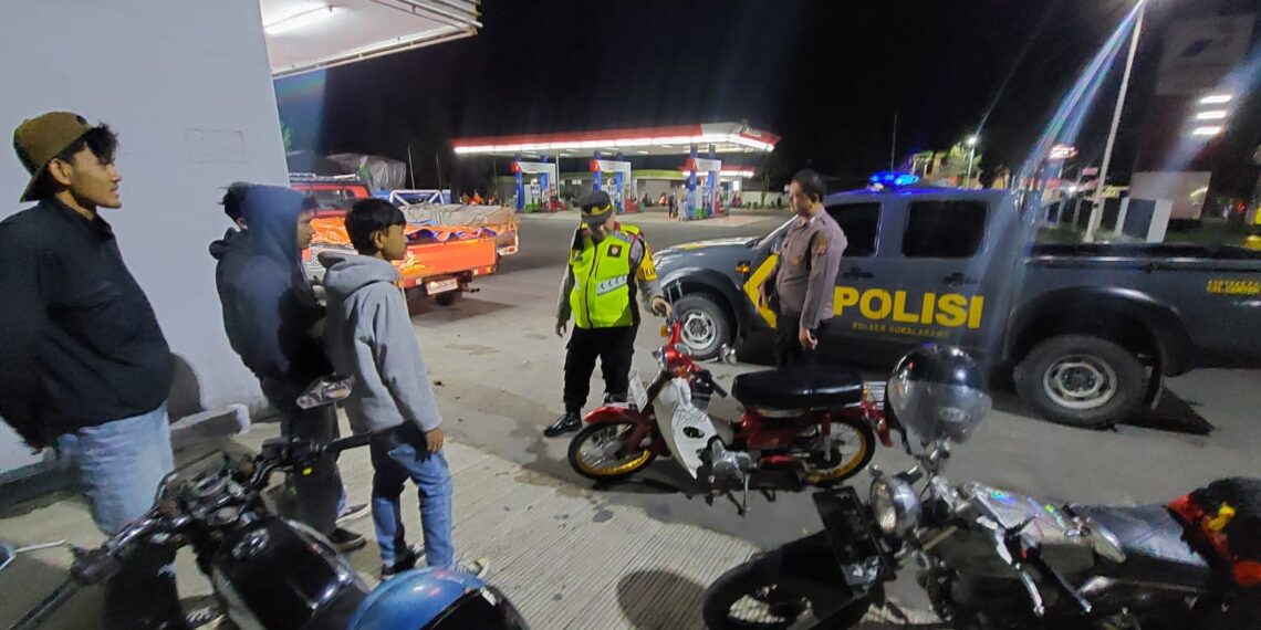 Antisipasi  Kejahatan malam Polisi Melakukan Patroli KRYD Himbauan Kepada Pemuda Yang Masih Nongkrong
