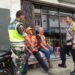 Cegah Curanmor Bhabinkamtibmas Sambangi Juru Parkir