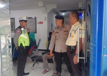 Cegah Kejahatan Perbankkan saat Patroli Siang Polisi kontrol BANK BRI Dan ATM
