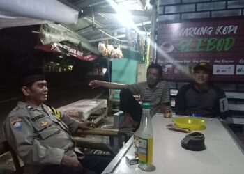 Dekati warga Babinkamtibmas  Sambangi Warga dan Berikan Imbauan Kamtibmas