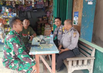 Dekati warga Babinkamtibmas bersinergi dengan Babinsa Sambangi Warga dan Berikan Imbauan Kamtibmas
