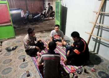 Patroli malam hari  Cegah Gangguan Kamtibmas