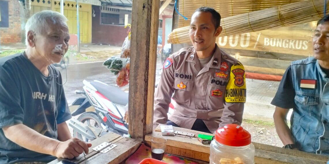 Wujudkan Kamtibmas Yang Kondusif, Bhabinkamtibmas Polsek Baros Polres Sukabumi Kota Rutin Laksanakan Sambang