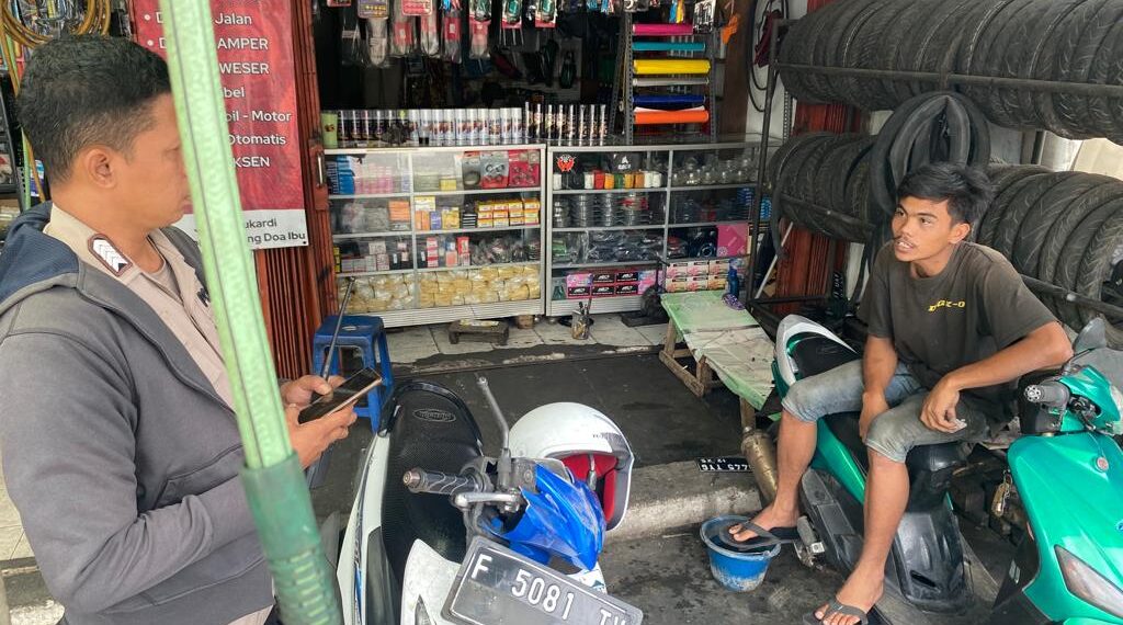 Polsek Citamiang Patroli Dialogis dan Sambangi Warga Guna menciptakan keamanan dan kondusif