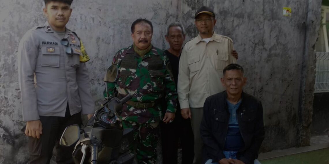 Sinergitas TNI-POLRI Bhabinkamtibmas Babinsa Kelurahan Citamiang melaksanakan Sambang Warga Binaan.
