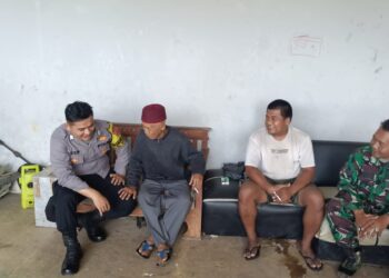 Babinkamtibmas bersinergi dengan Babinsa Sambangi Warga dan Berikan Imbauan Kamtibmas