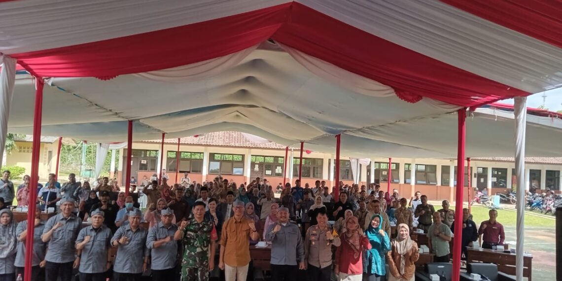 Hadiri Kegiatan Musyawarah Perencanaan Pembangunan (Musrenbang) Kecamatan Gunungpuyuh Kota Sukabumi Kapolsek Gunungpuyuh Bersama Unsur Forkopincam