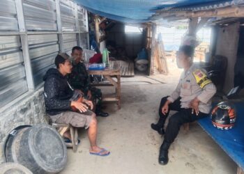 Bhabinkamtibmas Bersinergi dengan Babinsa Sambangi Warga Untuk Tingkatkan Harkamtibmas