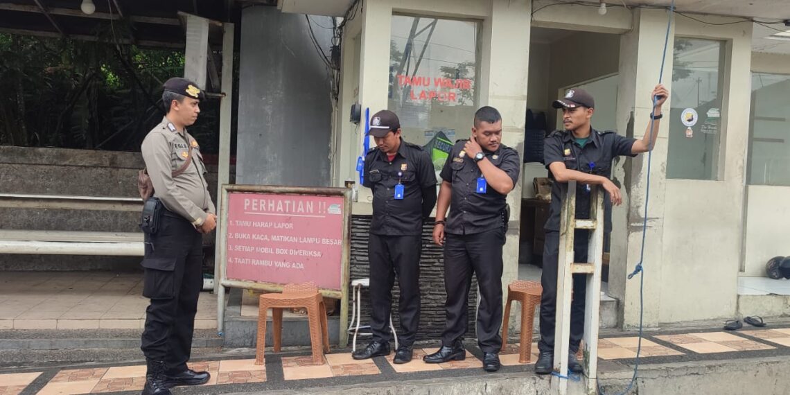 Polsek Sukaraja Patroli Perumahan Dan Pemukiman Untuk Jaga Kondusifitas Wilayah