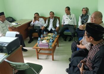 Dengarkan Masukan,Aduan masyrakat  Polsek Cisaat  gelar  “Ngariung Sareng Kapolsek” .