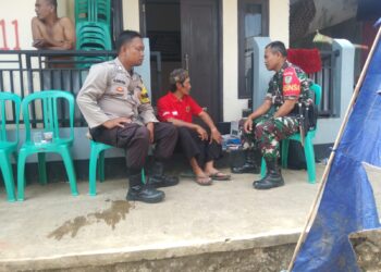 Bhabinkamtibmas Bersinergi dengan Babinsa Sambangi Warga Untuk Tingkatkan Harkamtibmas