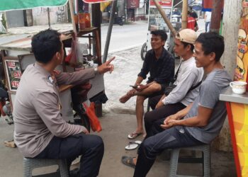 Ciptakan Kondisi Wilayah Yang Aman Bhabinkamtibmas Rutin Sambangi Warga