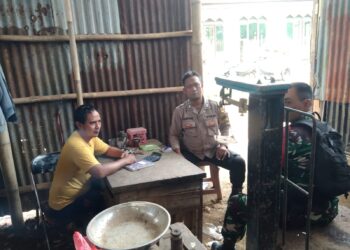 Bhabinkamtibmas Bersinergi dengan Babinsa Sambangi Warga Untuk Tingkatkan Harkamtibmas