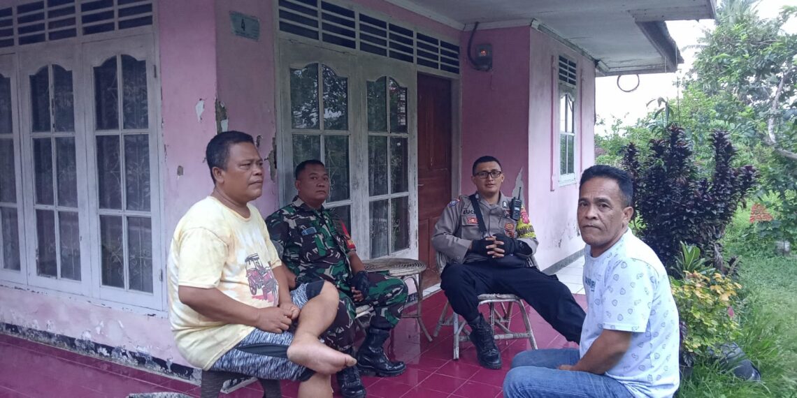 Bhabinkamtibmas Polsek Cibeureum Bersinergi Dengan Babinsa Sambang Masyarakat Berikan Pesan Kamtibmas