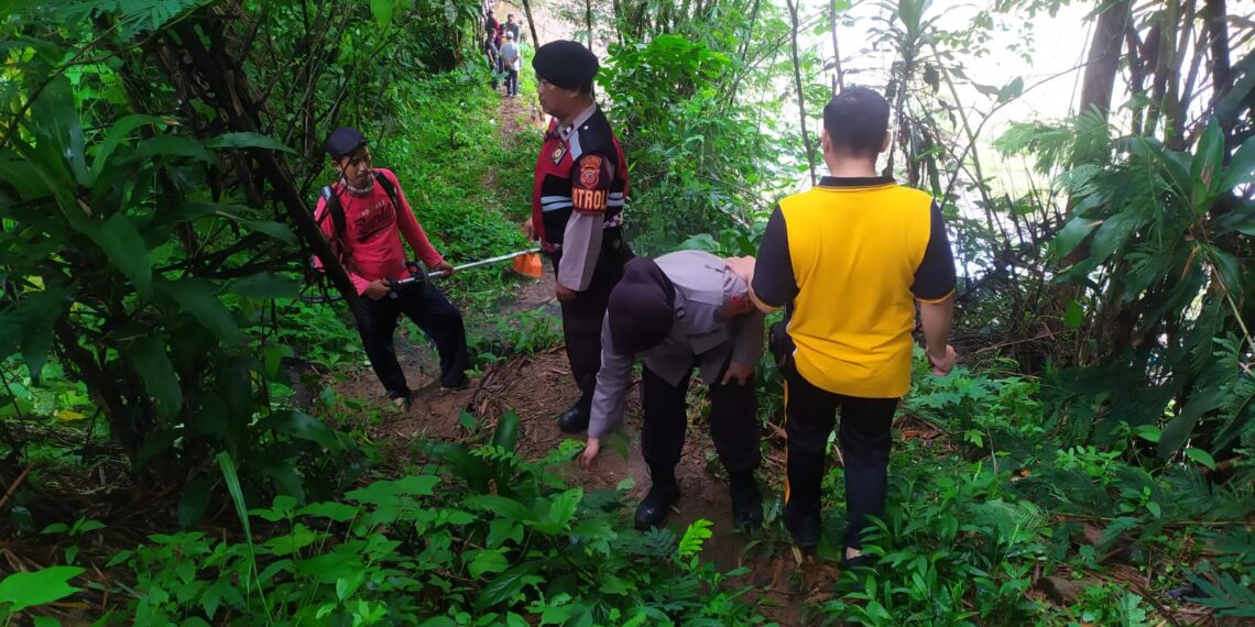 TNI POLRI Kerja Bakti Bersama Pemerintah Dan Warga Binaannya Ciptakan Lingkungan Sehat
