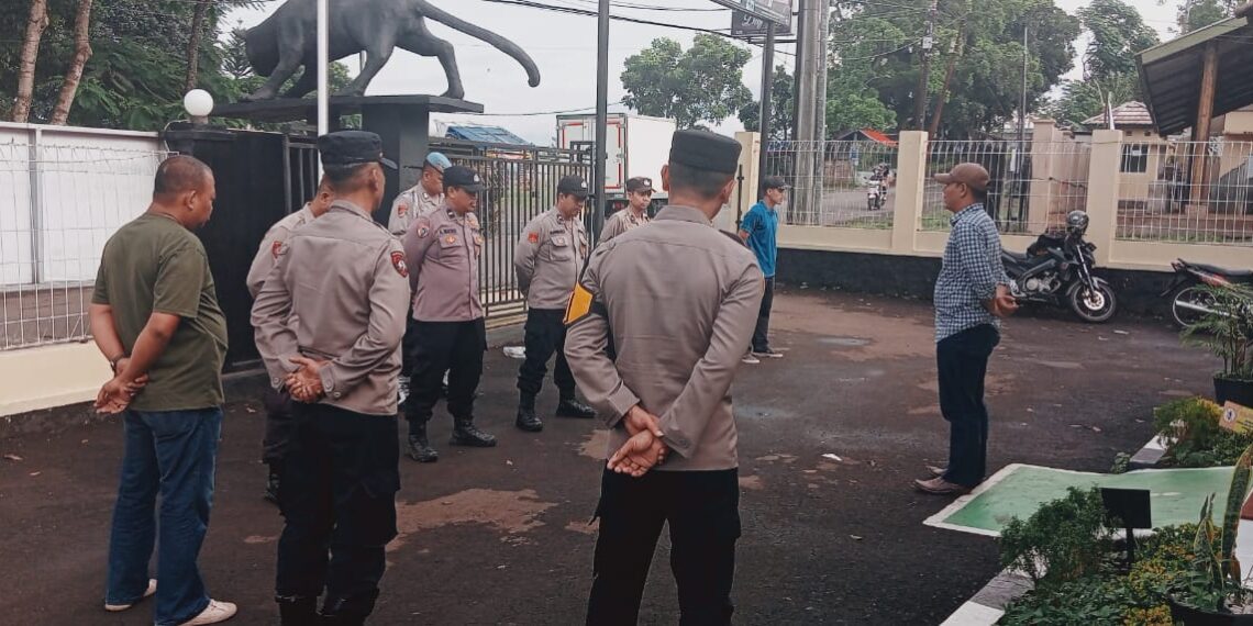Polsek Citamiang Gelar Apel Pagi Sebagai Bentuk Kedisiplinan.