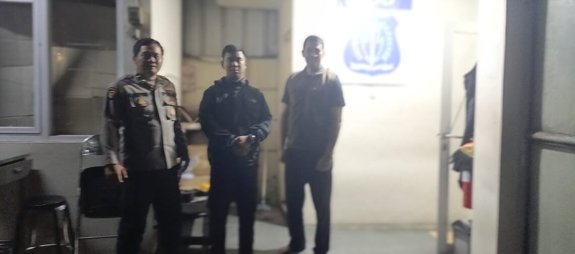 Anggota Patroli Polsek Warudoyong Polres Sukabumi Kota Gencar Laksanakan Patroli Malam Hari.