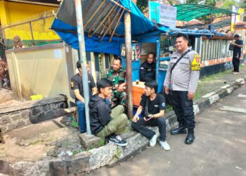 Sambangi Warga Polisi di Kota Sukabumi Sampaikan Imbauan Kamtibmas