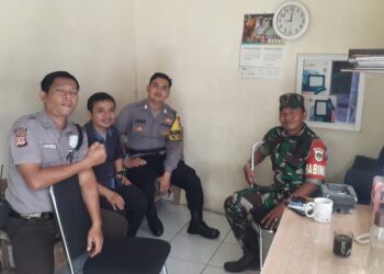 Anggota Bhabinkamtibmas Polsek Warudoyong Dengan Babinsa Sambangi Warga Dan Berikan Imbauan Kamtibmas