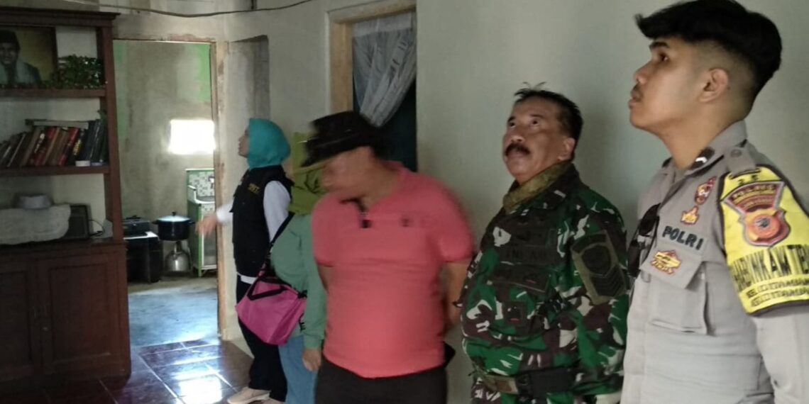 Sinergitas TNI-POLRI Bhabinkamtibmas Babinsa Kelurahan   Citamiang melaksanakan Sambang Warga Binaan.