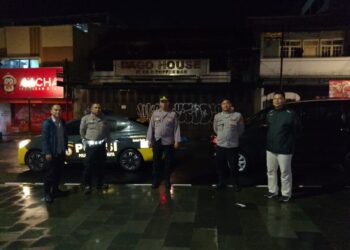 Polsek Cikole Laksanakan Patroli Malam