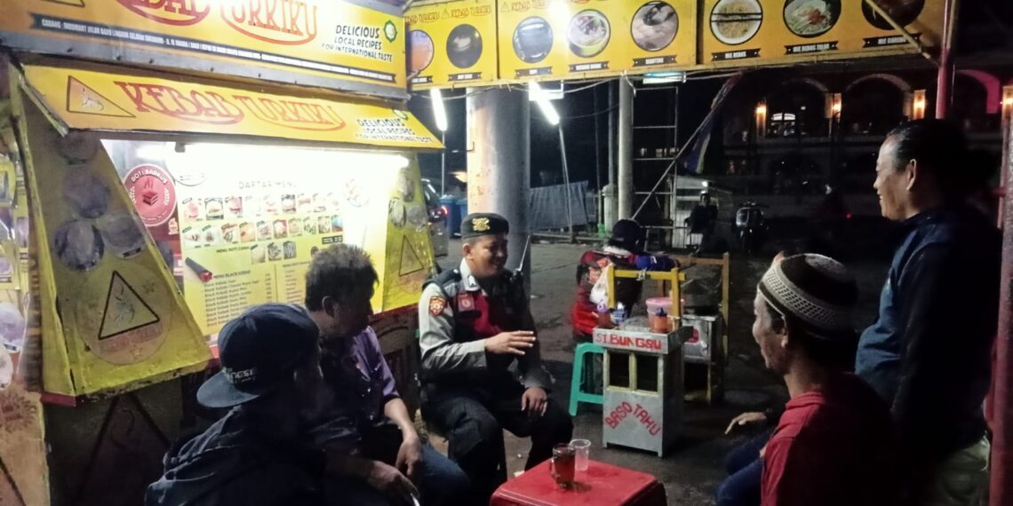 Lakukan Patroli Malam Polsek Lembursitu Ciptakan Rasa Aman