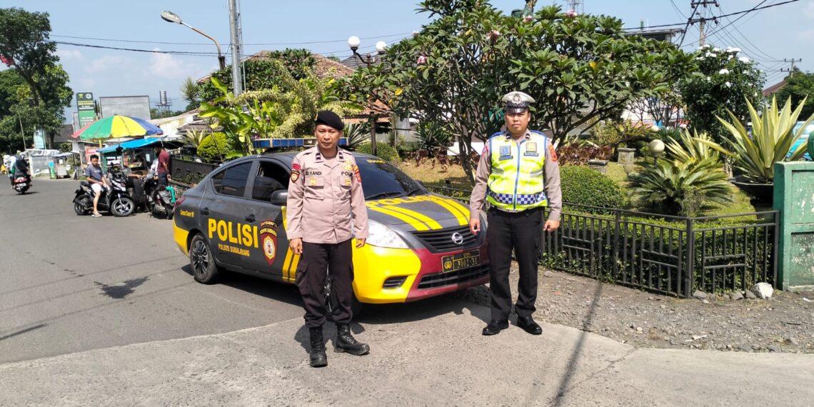Antisipasi Kriminalitas Anggota Polsek Sukalarang Melakukan Patroli Dialogis Di Pemukiman