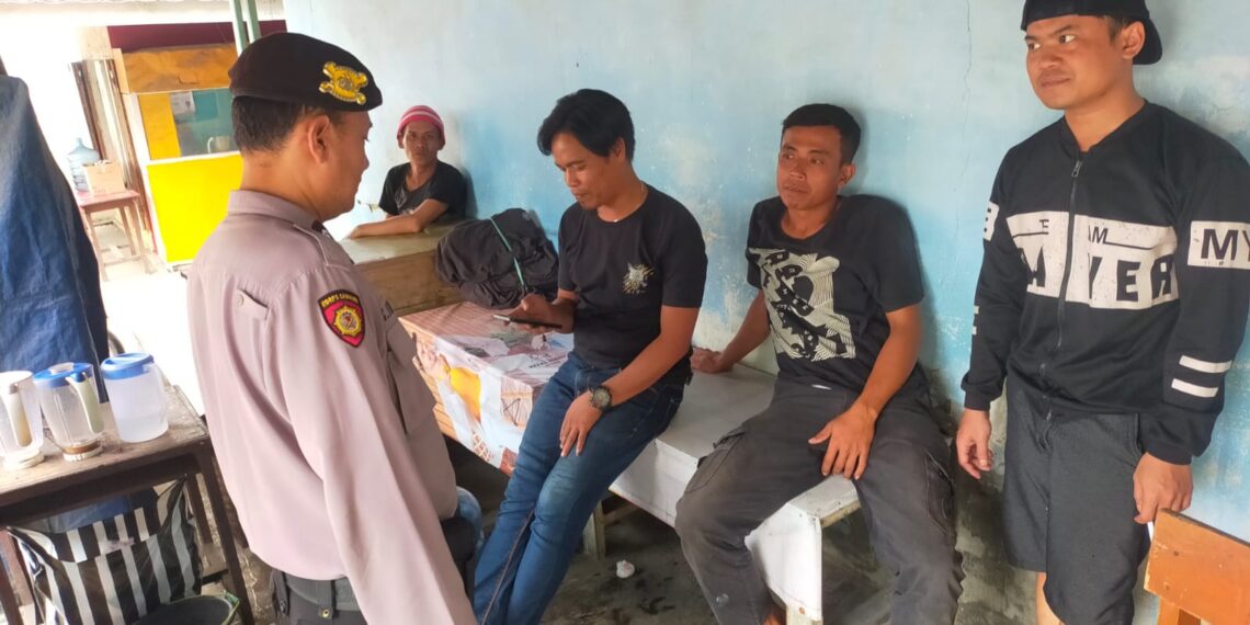 Ciptakan Rasa Aman, Anggota Samapta Polsek Cibeureum Laksanakan Patroli dialogis di Siang Hari