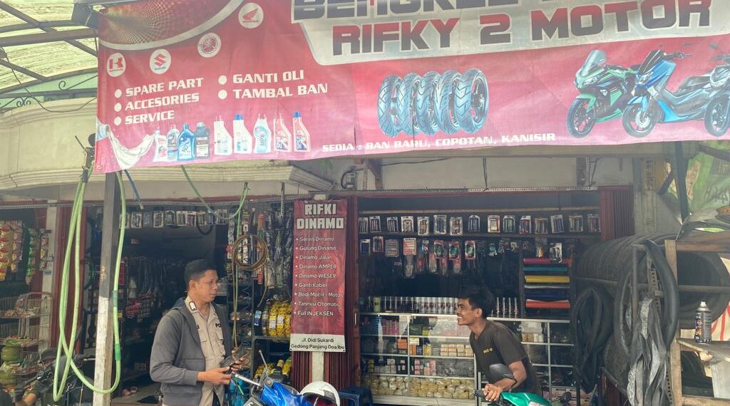 Guna menciptakan keamanan dan kondusif, Polsek Citamiang Patroli Dialogis dan Sambangi Warga.