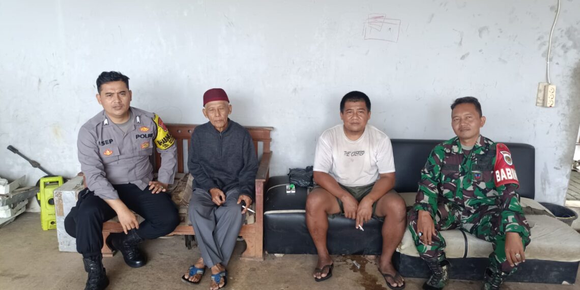 Dekati warga Babinkamtibmas bersinergi dengan Babinsa Sambangi Warga dan Berikan Imbauan Kamtibmas