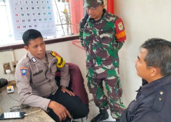 Sinirgitas TNI-POLRI Bhabinkamtibmas bersama  Babinsa Kelurahan Tipar melaksanakan Sambang Kepada Warga Binaan.