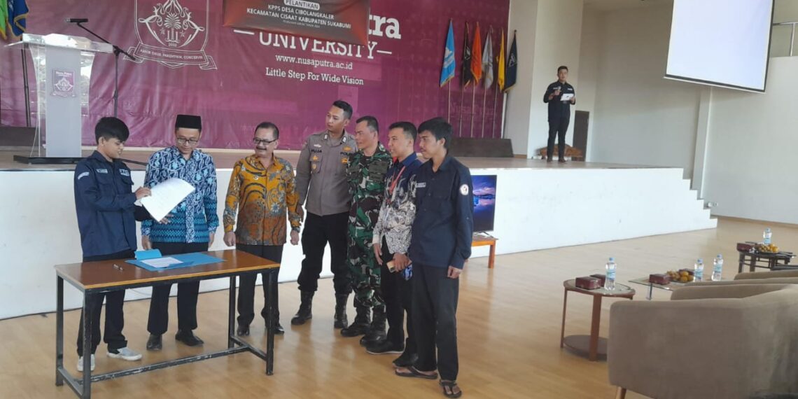 Bhabinkamtibmas Polsek Cisaat Hadiri Pelantikan Anggota PPS