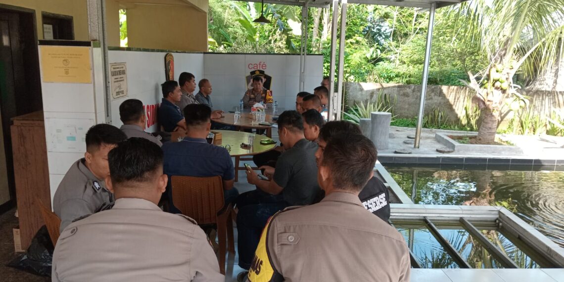 Kapolsek Gunungpuyuh Ingatkan Anggotanya Agar Lakukan Tugas Dengan Maksimal