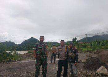 Senergitas Tni-Polri Bhabinkamtibmas Lebih Dekat Dengan Desa Binaan Pada Giat Sambang