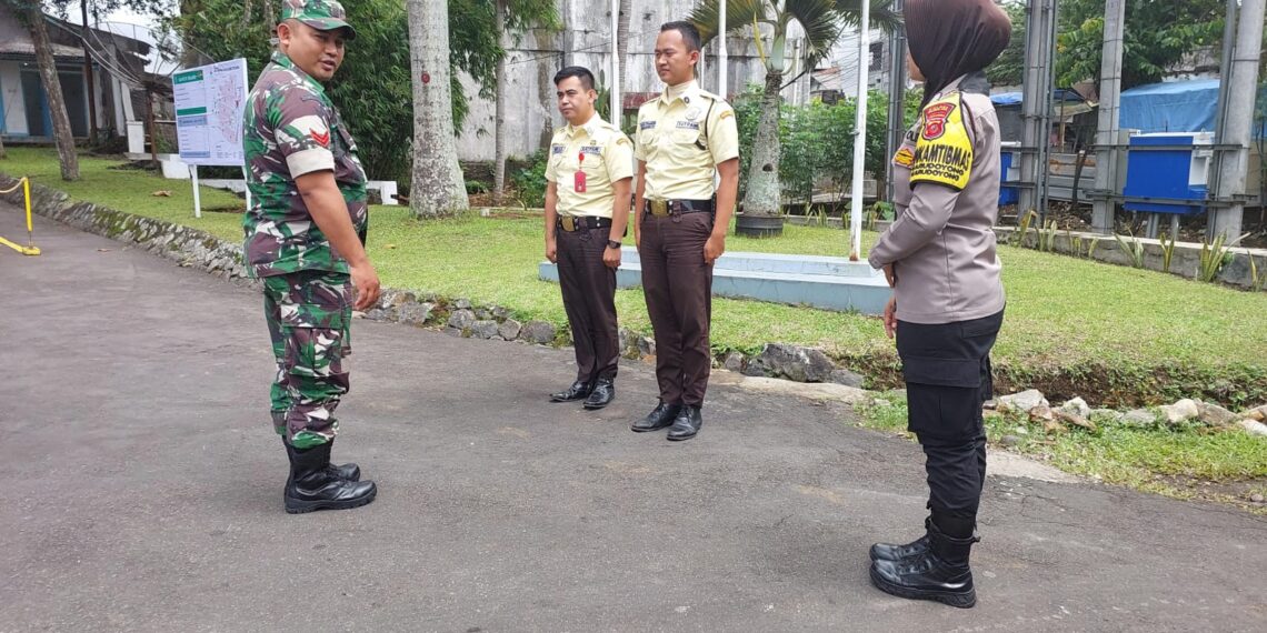 Anggota Bhabinkamtibmas berikan Himbauan Kamtibmas Kepada Security