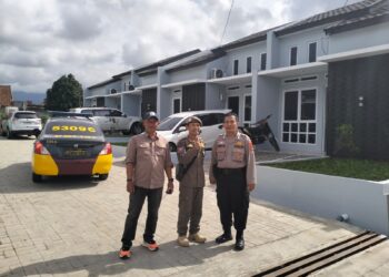 Sambangi Sat Pol PP Kecamatan Cisaat Unit Samapta Polsek Cisaat